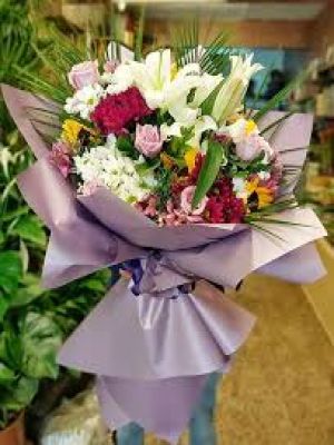 Erzurum Çiçekçi - Renkli Lilyumlu