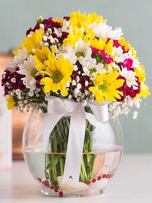 Erzurum Çiçekçi - Akvaryum Vazoda Renkli Papatya