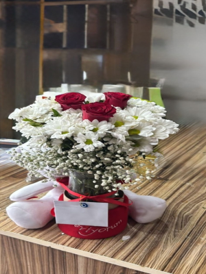  Erzurum Çiçekçiler - Ayıcıklı Vazo Gül Papatya